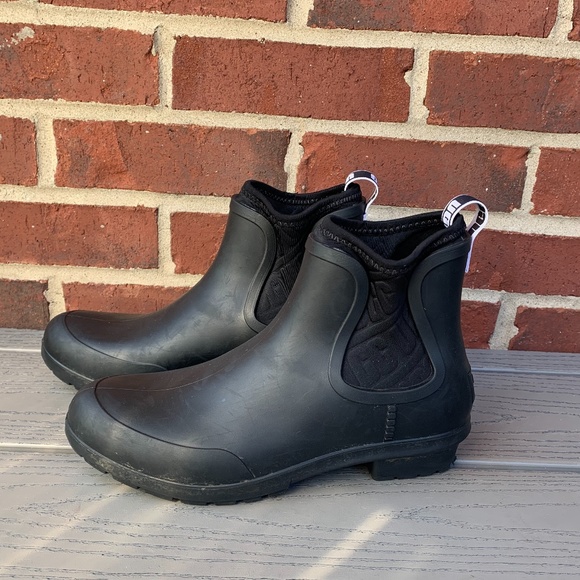 UGG Chevonne Chelsea Waterproof Rain Boot - Picture 4 of 12
